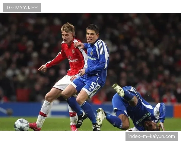 卡尼乔夫斯基主导进攻节奏 费伦茨瓦罗斯战术核心稳定